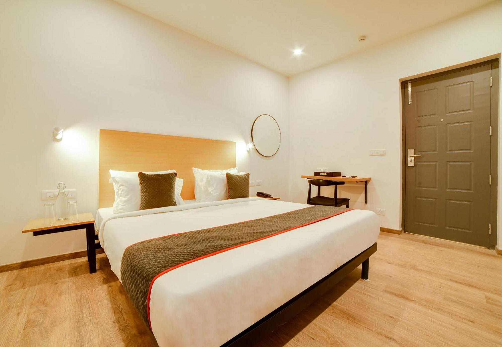Super Townhouse Hosur Main Road Bommanahalli Near Gopalan Innovation Mall Bangalore Esterno foto