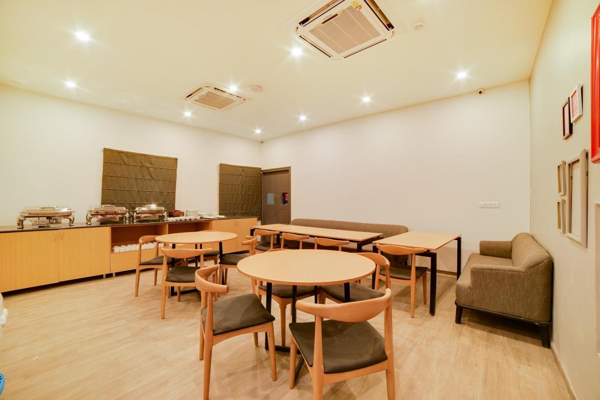 Super Townhouse Hosur Main Road Bommanahalli Near Gopalan Innovation Mall Bangalore Esterno foto
