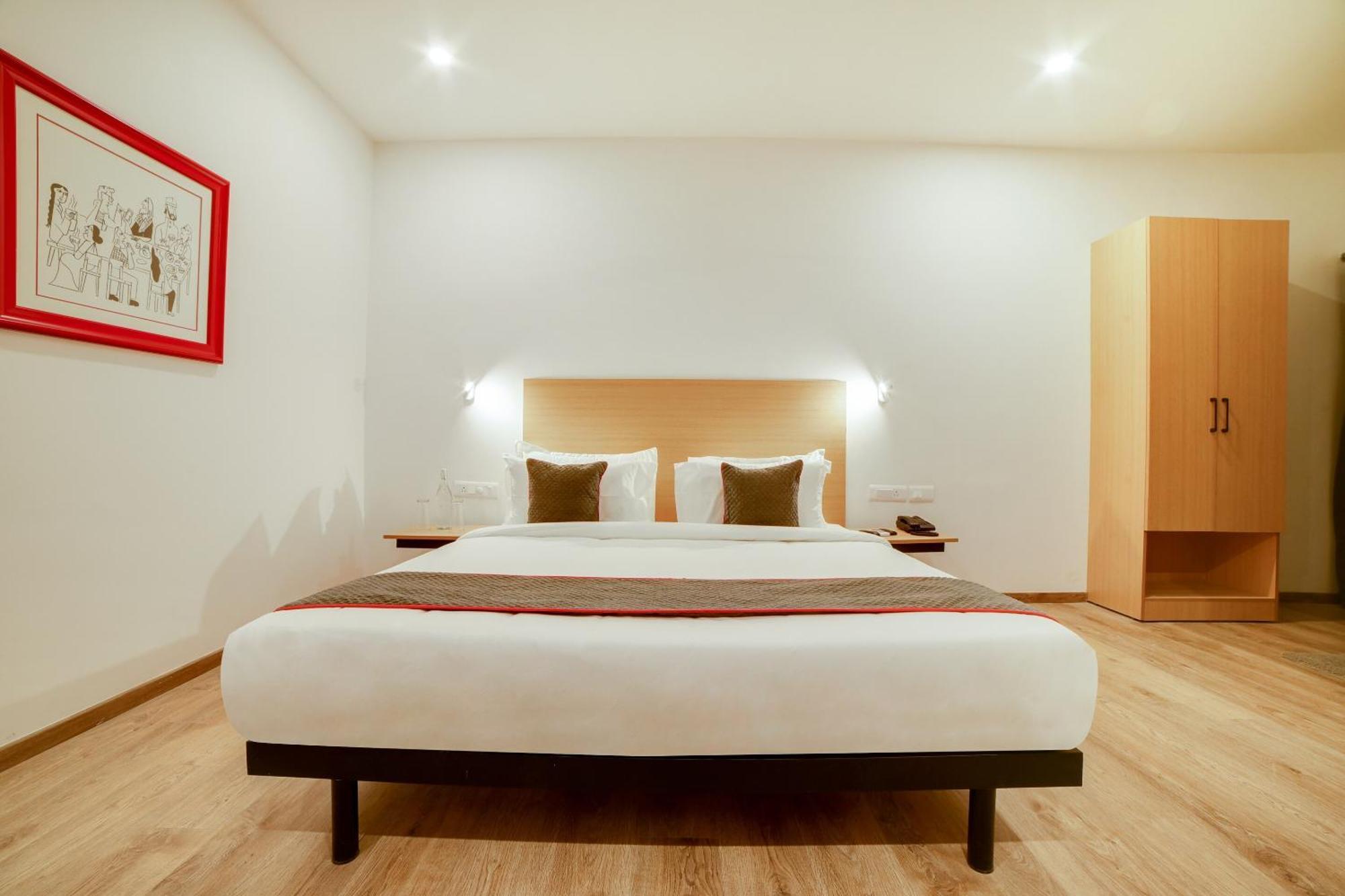 Super Townhouse Hosur Main Road Bommanahalli Near Gopalan Innovation Mall Bangalore Esterno foto