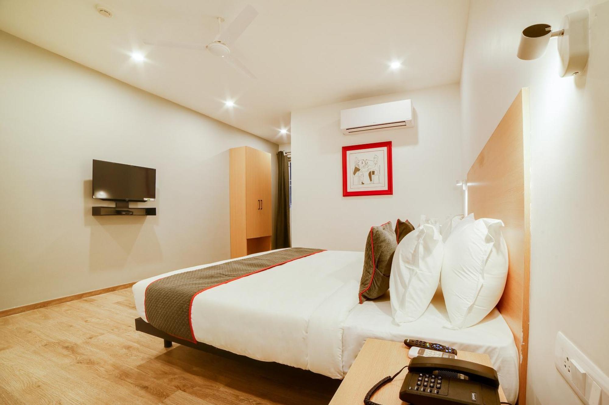 Super Townhouse Hosur Main Road Bommanahalli Near Gopalan Innovation Mall Bangalore Esterno foto