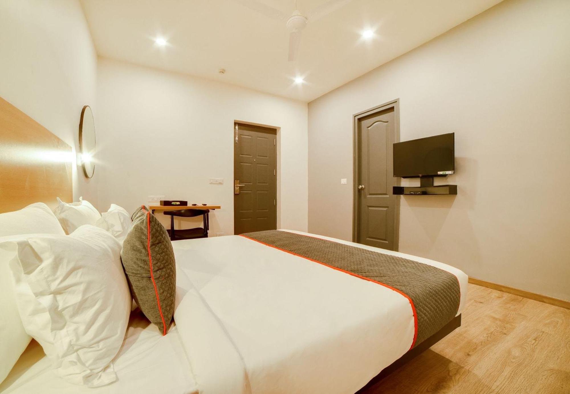 Super Townhouse Hosur Main Road Bommanahalli Near Gopalan Innovation Mall Bangalore Esterno foto