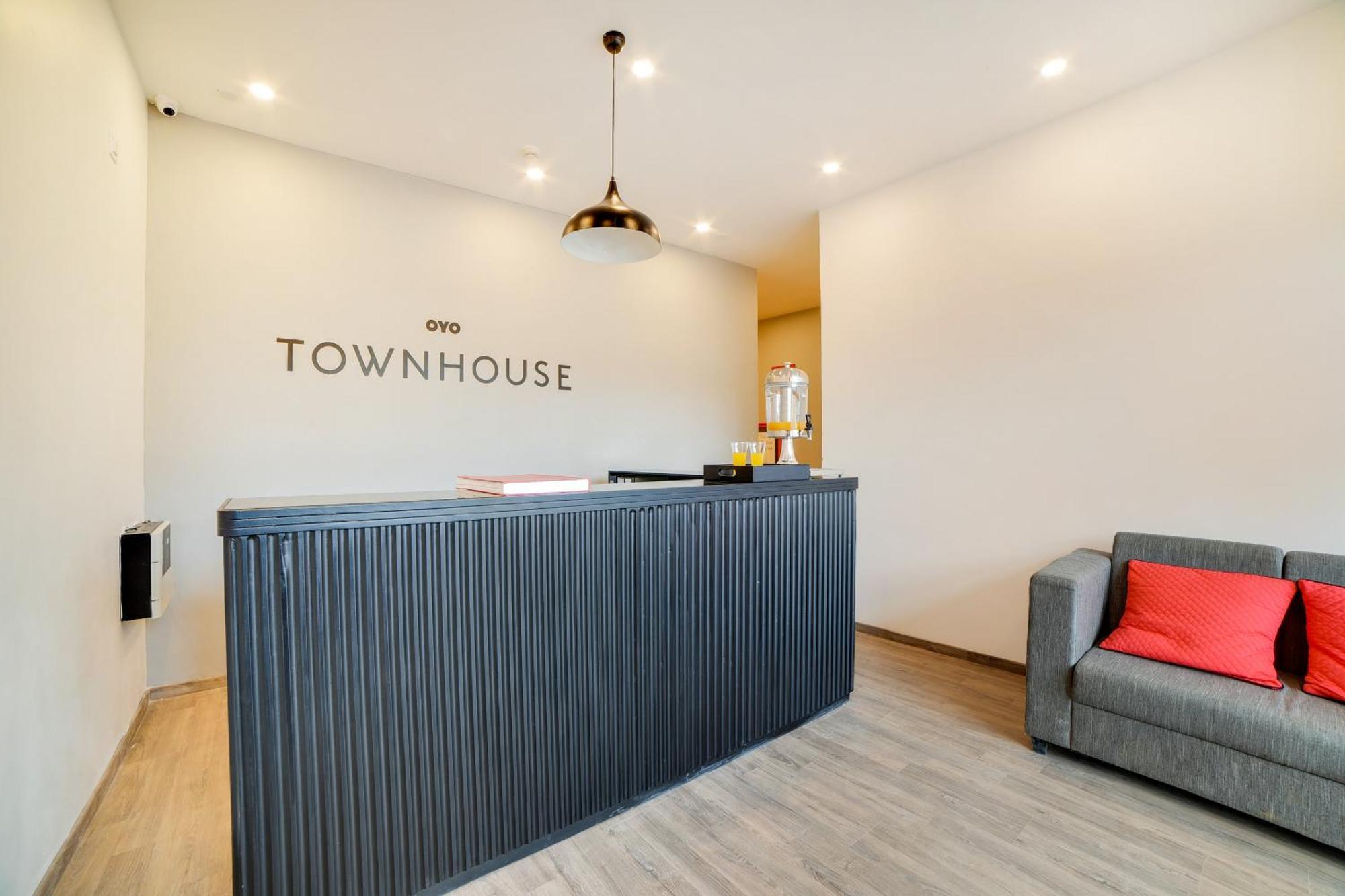 Super Townhouse Hosur Main Road Bommanahalli Near Gopalan Innovation Mall Bangalore Esterno foto